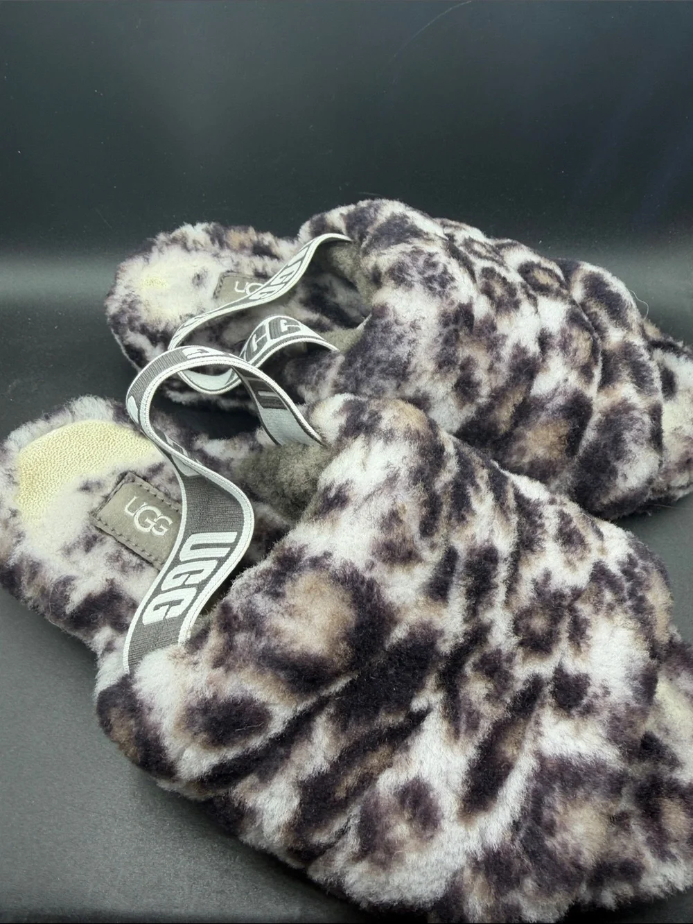 UGG Faux Fur Leopard Print Slide Slippers - Gray/Black